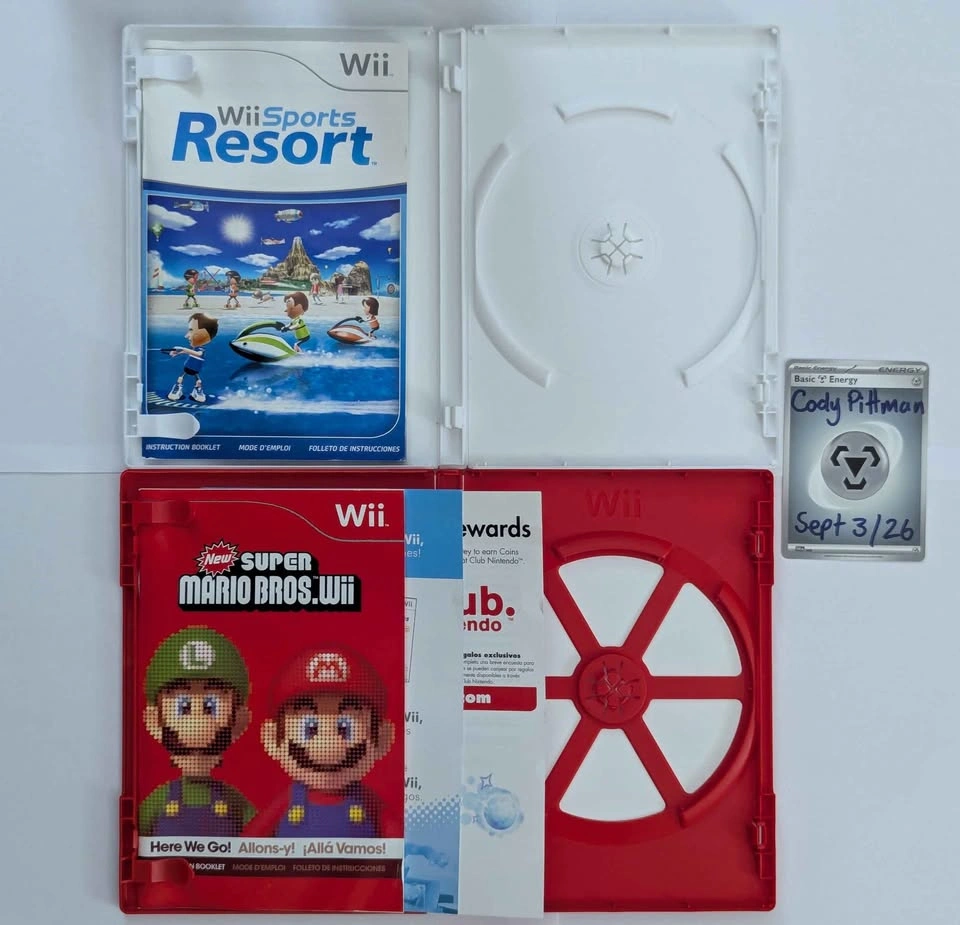 Wii Sports Resort & Super Mario Bros Wii Cases & Manuals Only - photo 2