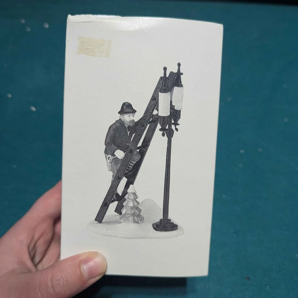 Department 56 - The Heritage Village Collection - Lamplighter Ac - photo 2