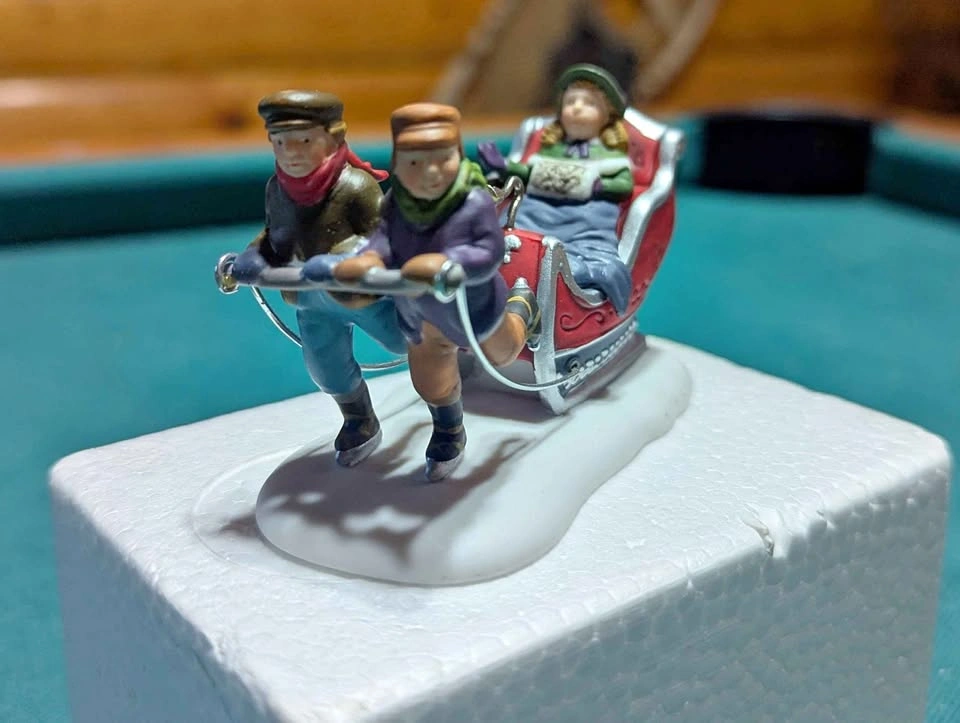 Department 56 - The Heritage Village Collection - Winter Sleighr