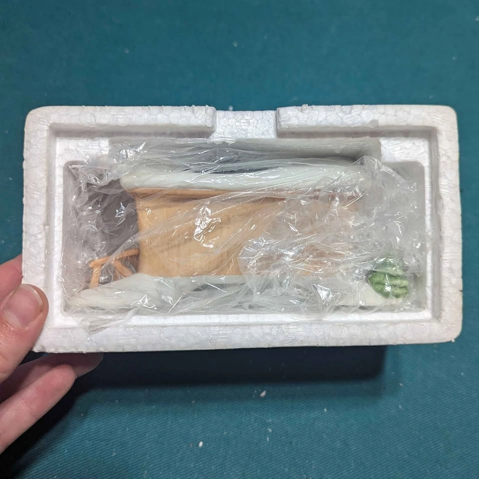 Department 56 - The Heritage Village Collection - Covered Wooden - photo 3