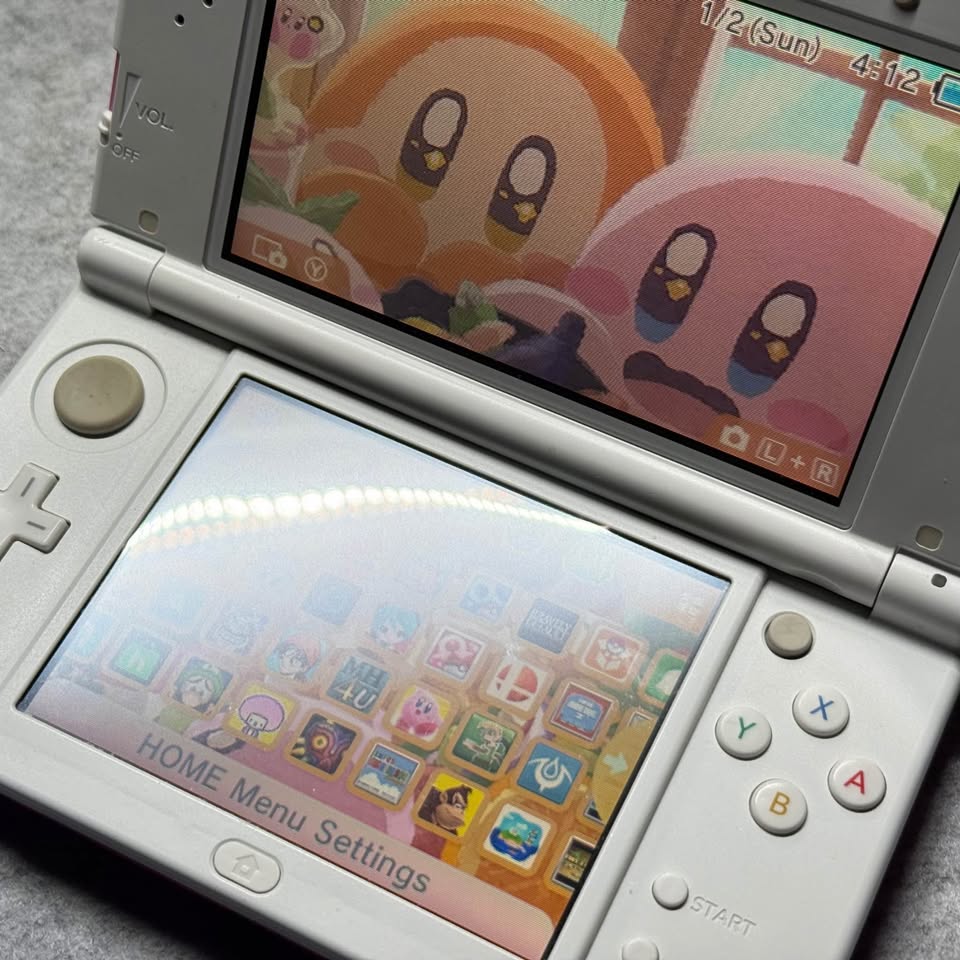 Nintendo New 3DS XL / LL (Pink & White) - photo 4