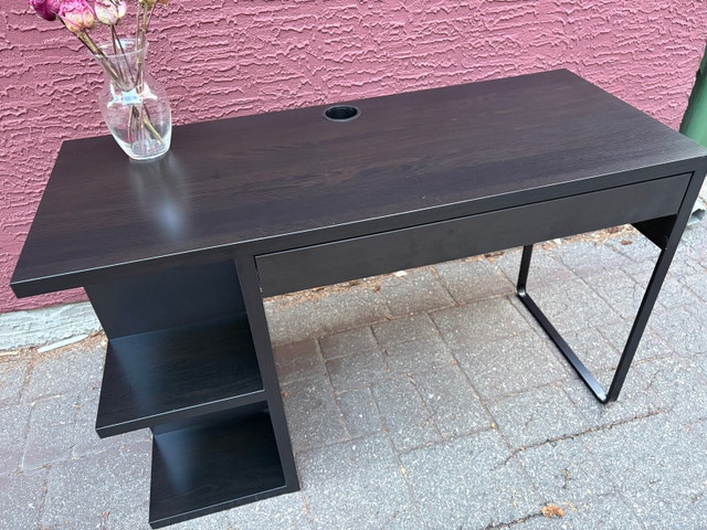 Popular Ikea Micke desk - great condition - can deliver - photo 5