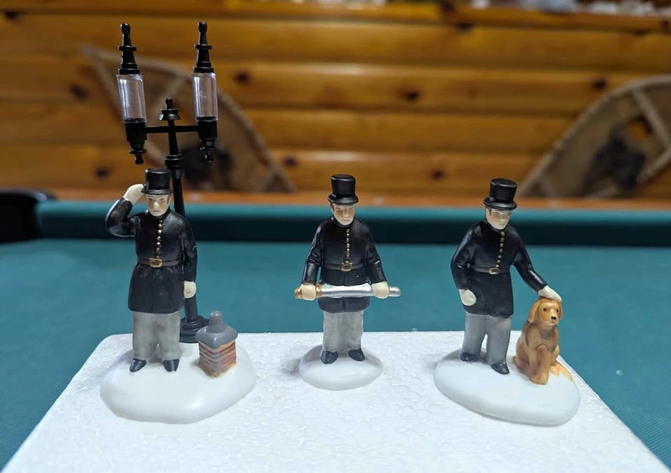Department 56 - Heritage Village Collection - Constables
