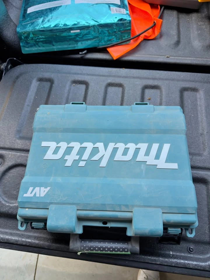 Makita HR1841F 11/16" SDS-Plus Rotary Hammer with AVT