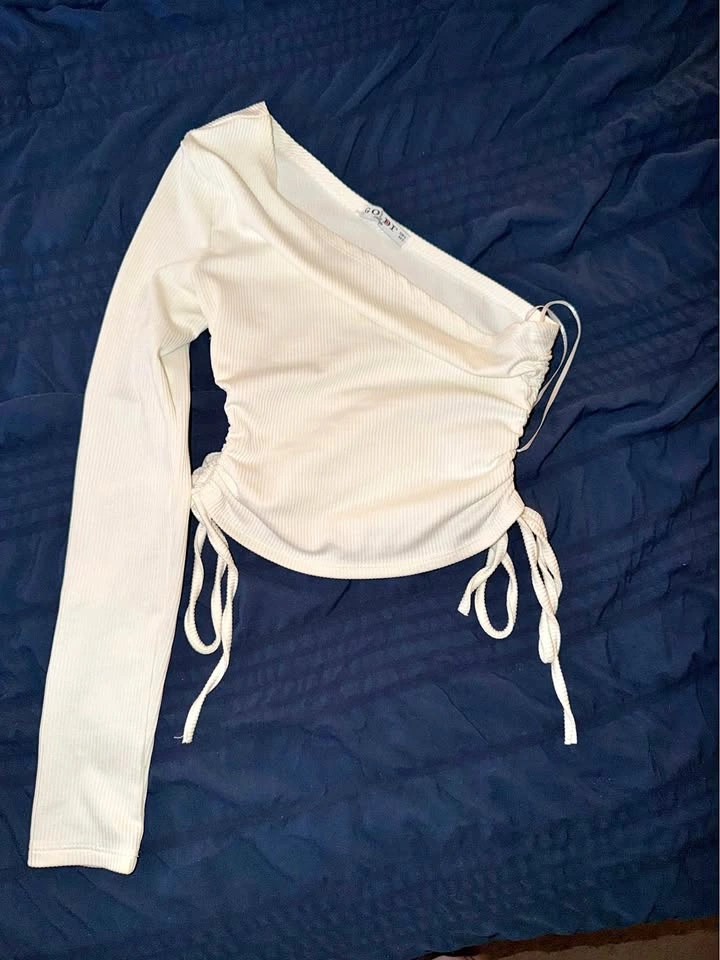 GOLDI White One Shoulder Ruched Long Sleeve Top size S