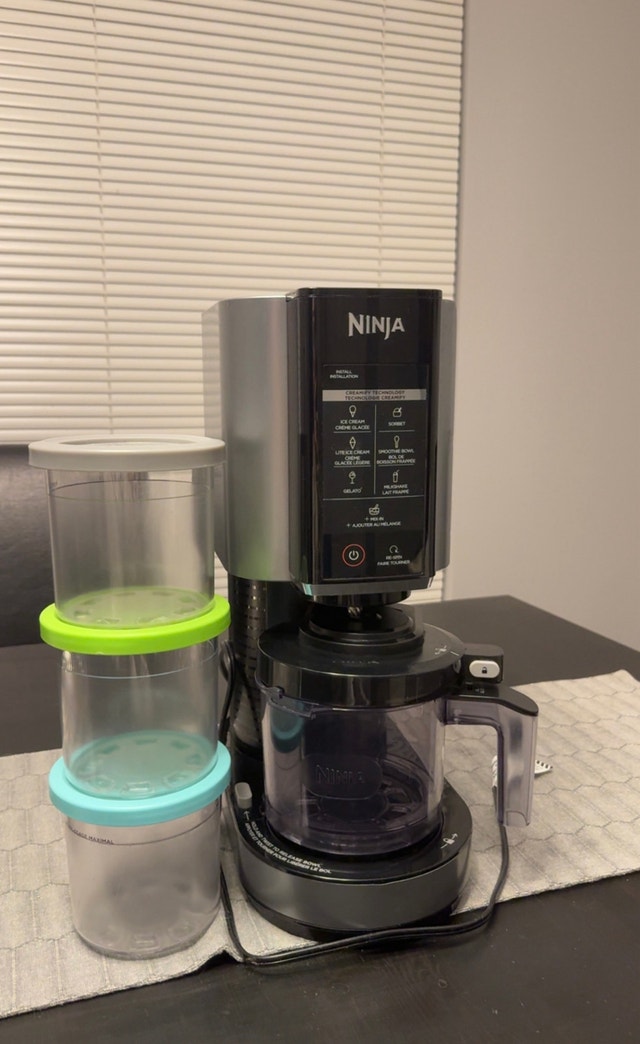 Ninja CREAMi 7-in-1 + 3 Pints – used. Like New - photo 4