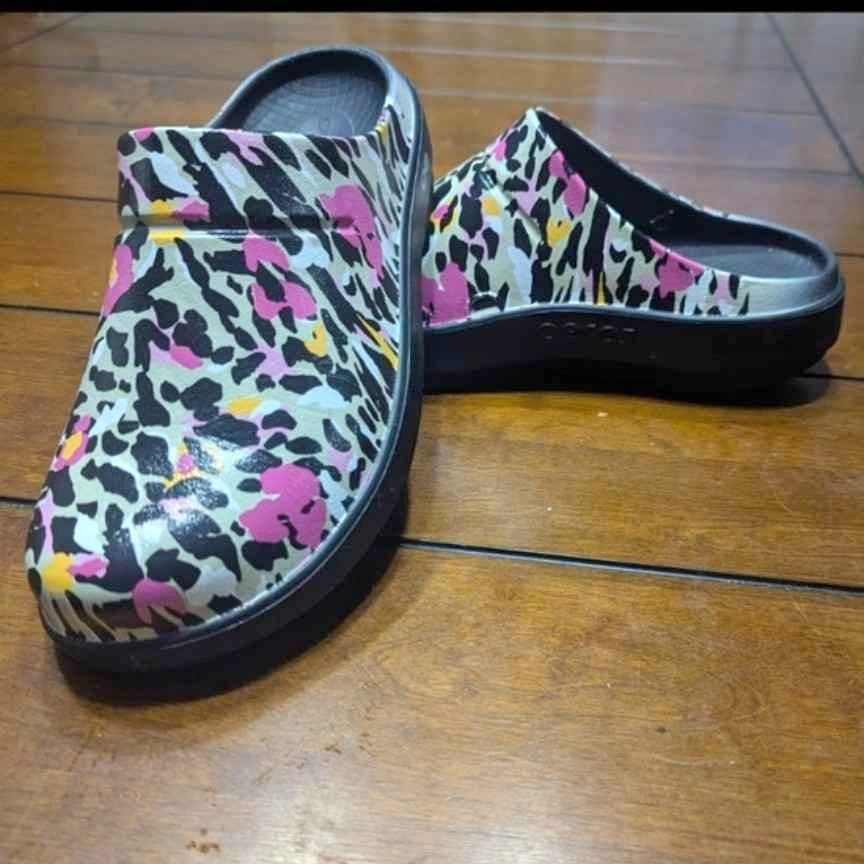 OOcloog - Women's Limited Clog