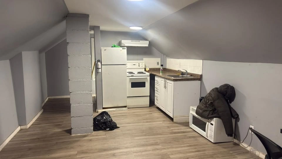 4 beds 1 bath House - photo 5