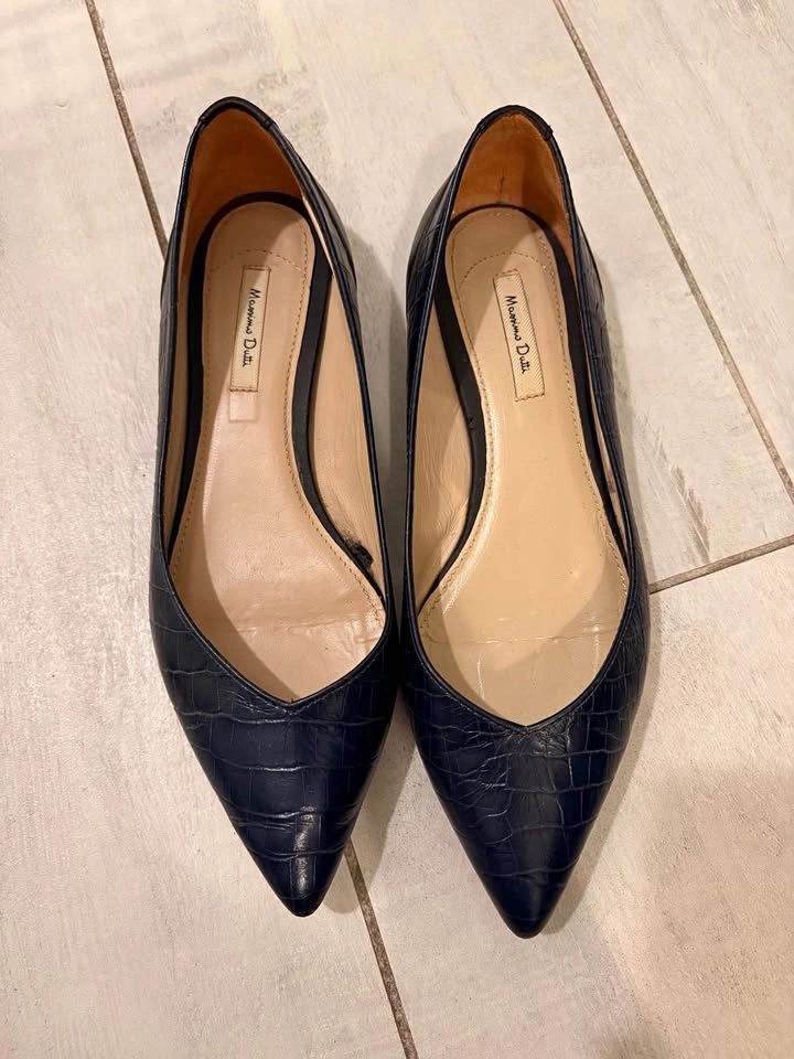 Massimo Dutti Pointed Toe Flats