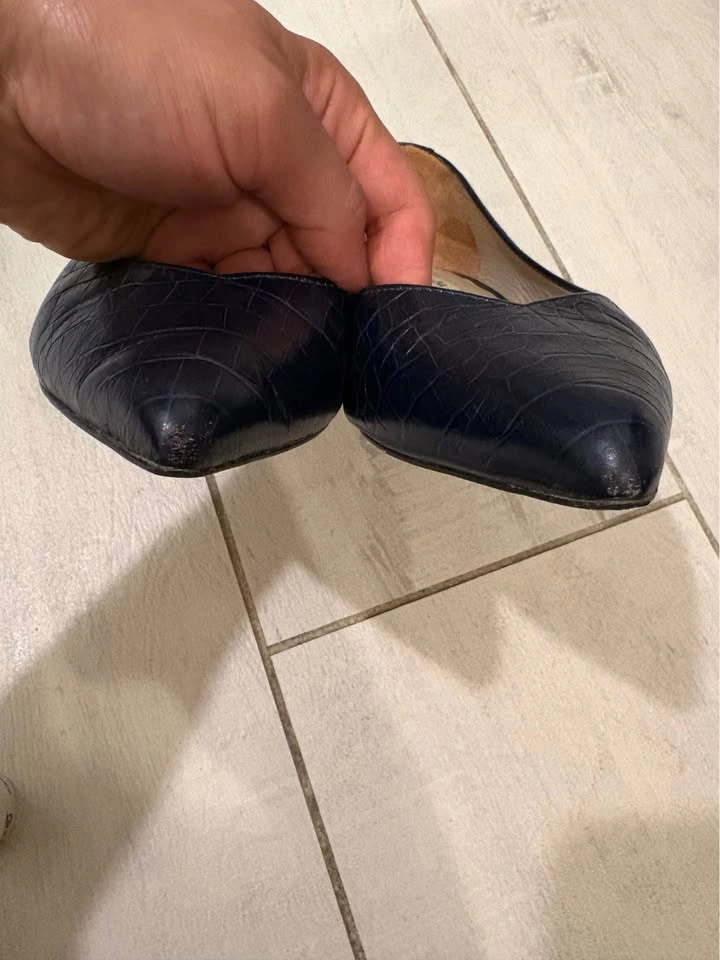 Massimo Dutti Pointed Toe Flats - photo 2
