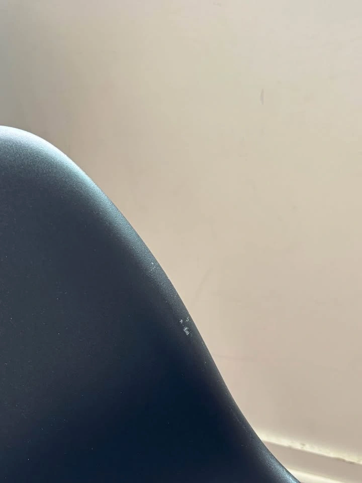 Molded Plastic Counter stool - photo 3