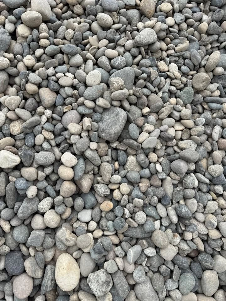 River rock delivery - photo 2