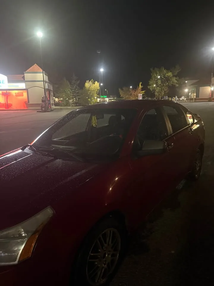 2011 Ford Focus image indicator(2)