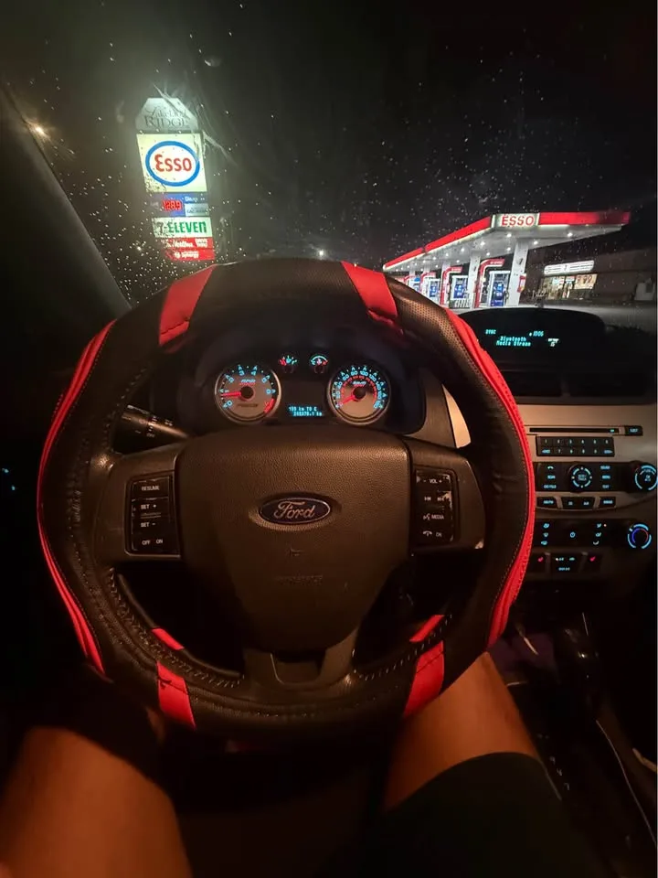 2011 Ford Focus image indicator(6)