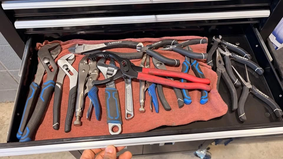 Husky Rolling Tool Chest and Cabinet Combo - photo 4