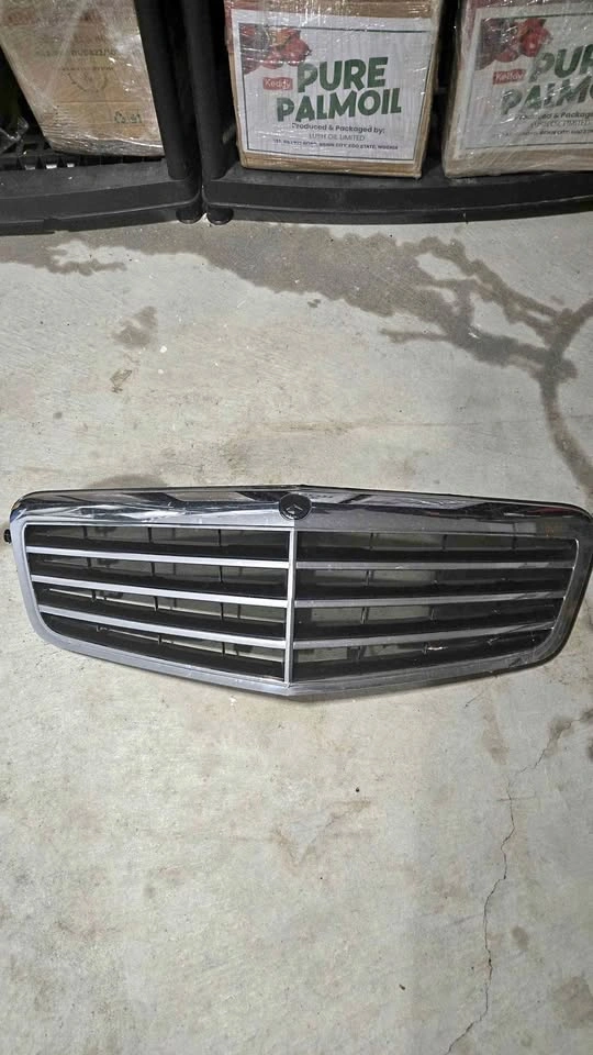 Front Upper Grille for Mercedes-Benz E-Class W212