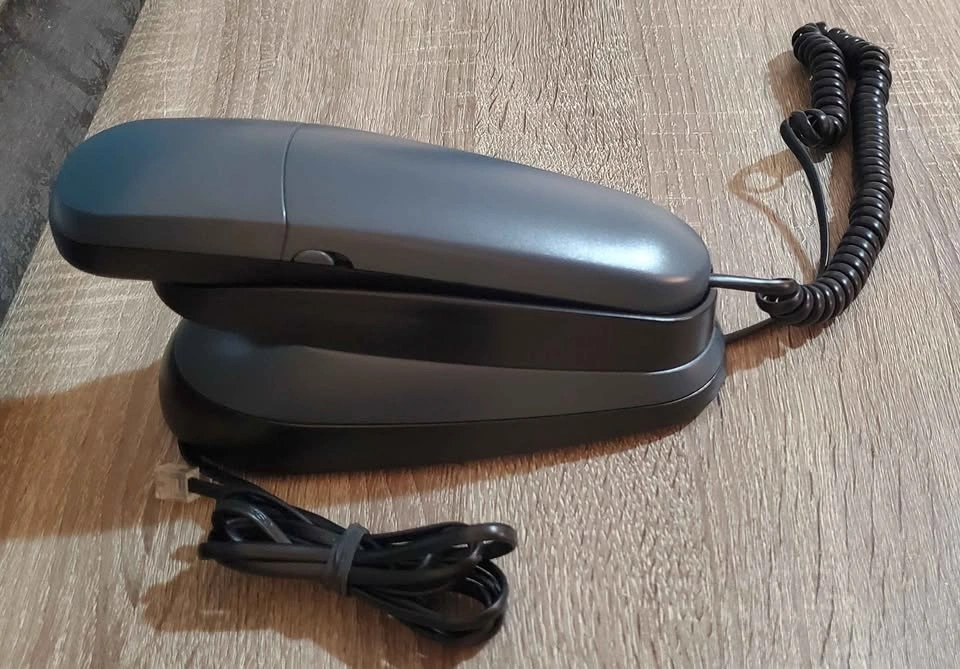 Pair of Landline Phones - photo 2