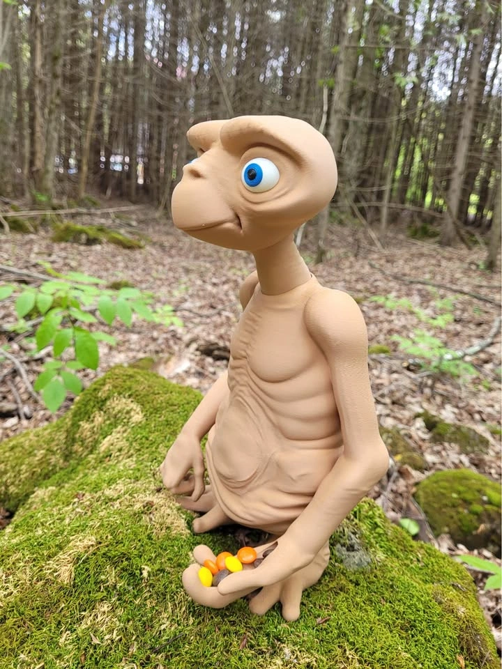 E.T. Candy Dispenser - photo 2