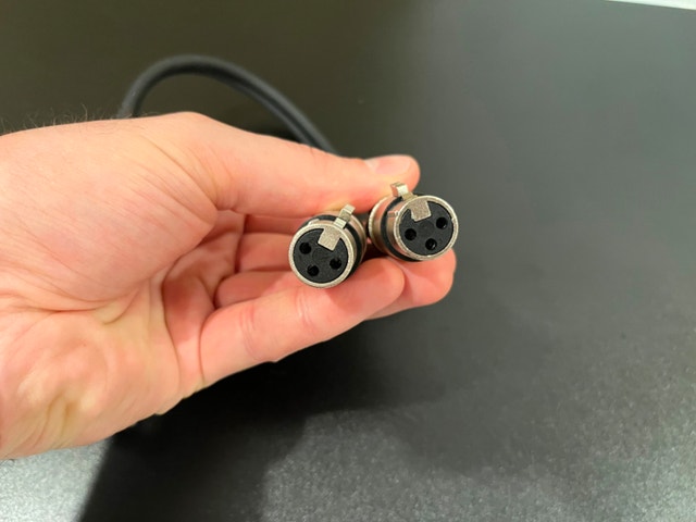 XLR Male To Dual XLR Female Splitter 1 Foot Cable - photo 3