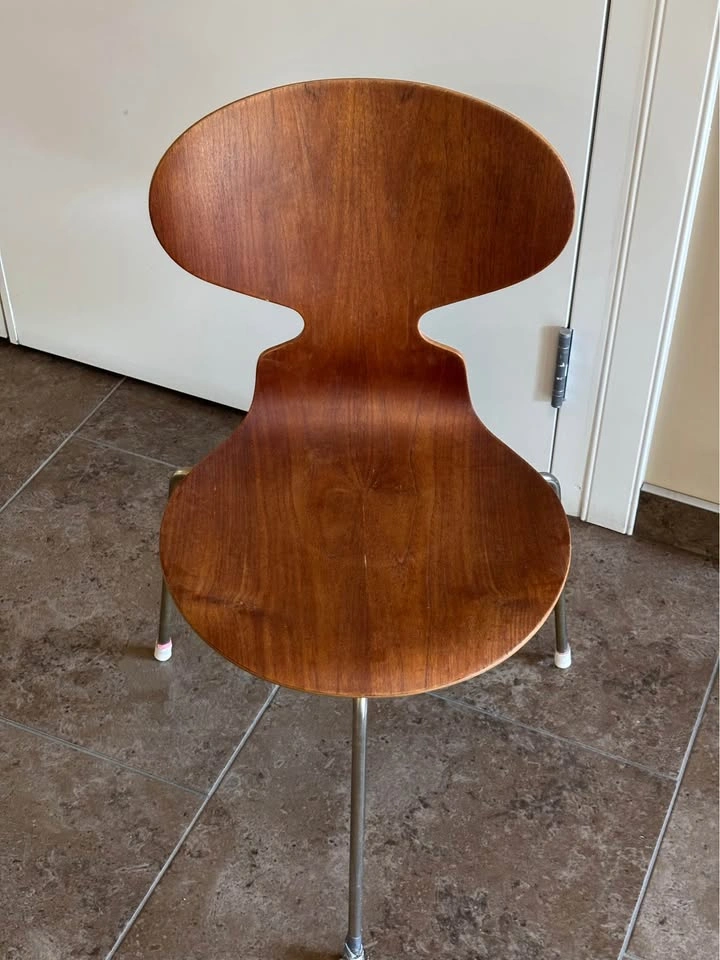 1950s Arne Jacobsen 3-Legged Teak Ant Chair (Model 3100) - photo 3