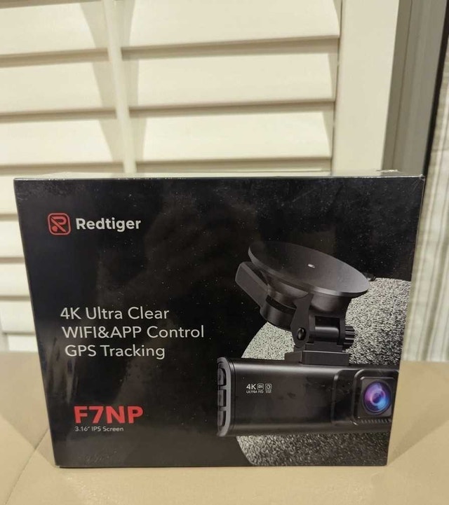 BRAND NEW REDTIGER F7NP 4K Dash Cam Front & Rear + 128GB Card
