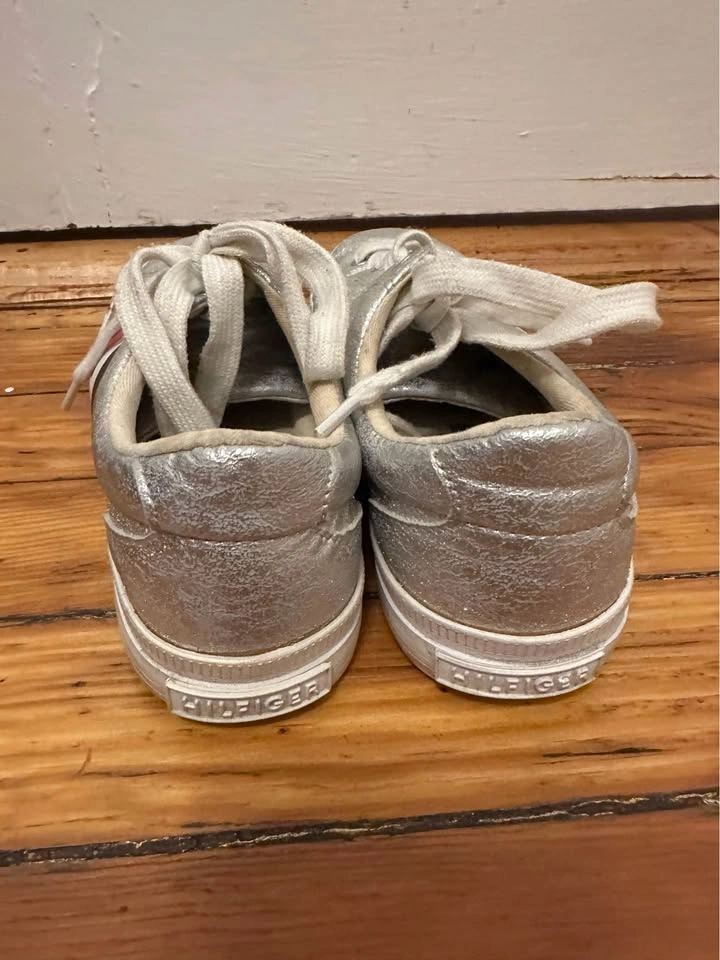 Tommy Hilfiger Silver Sneakers. Women’s Size 7.5 - photo 2