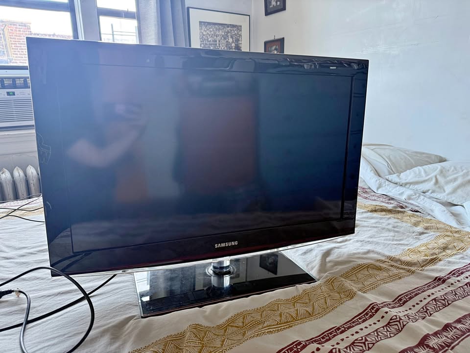 32" Samsung LCD HDTV 720p