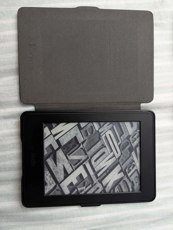 Kindle Paperwhite 7th Generation (PW3) - photo 2