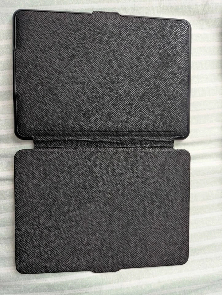 Kindle Paperwhite 7th Generation (PW3) - photo 3