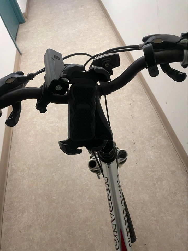 Schwinn Merano 18-Speed Bike – Medium - photo 5