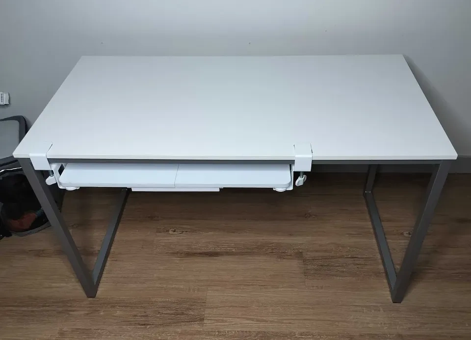 Computer Desk w/ Tray - photo 2