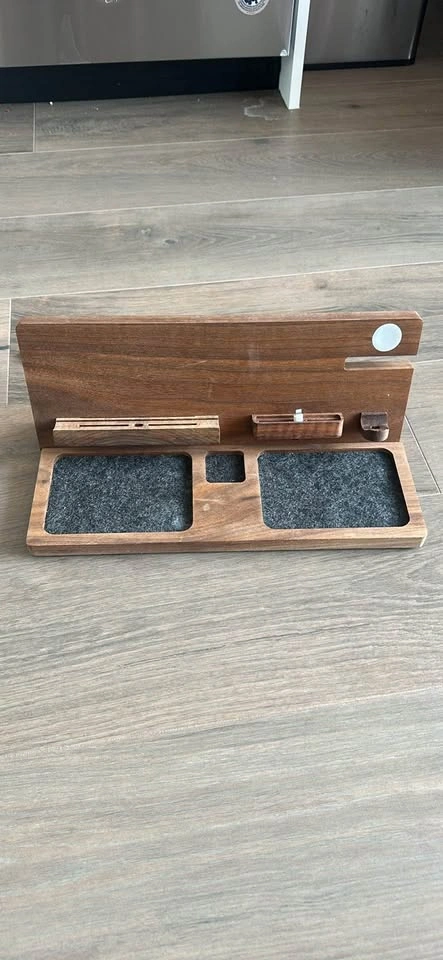 Baytree iPad Workstation & Charging Dock (Walnut)