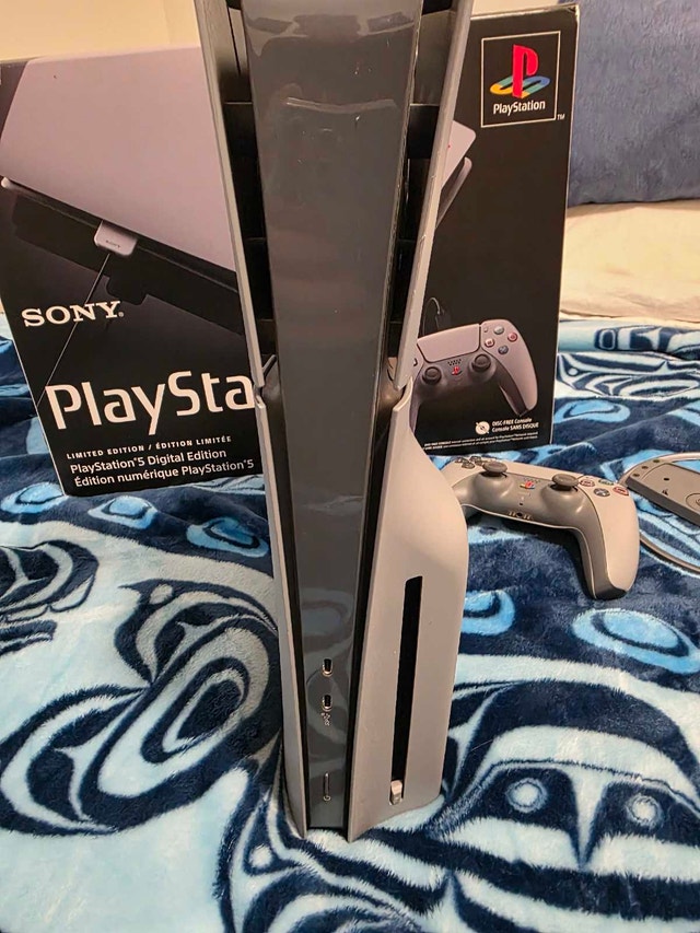 Sony PlayStation 5 Digital Edition 30th Anniversary Bundle - photo 2