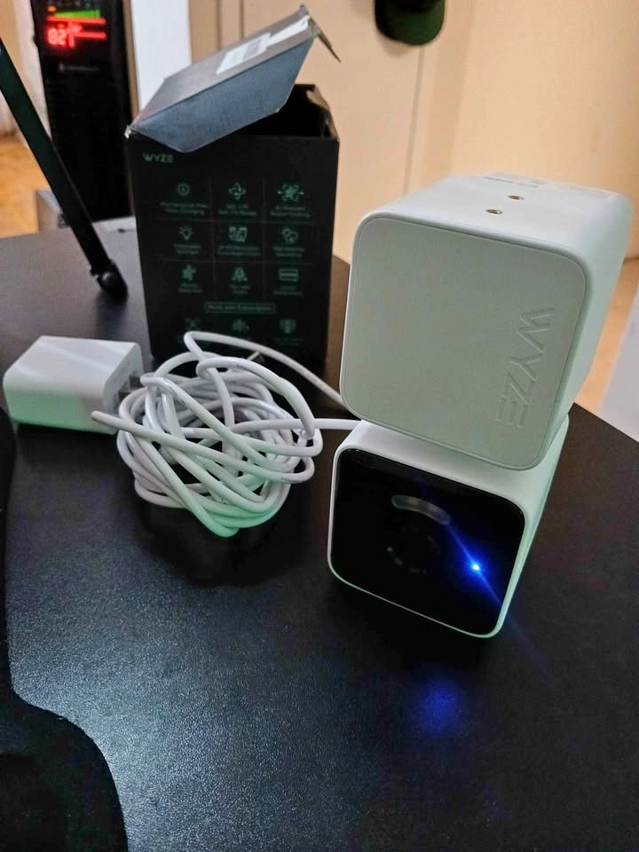 Wyze 360⁰ wifi security cam night vision 2-way talk