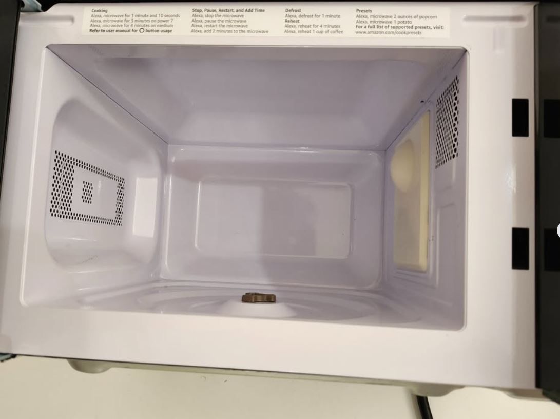 Microwave AmazonBasics Black 17.3" W x 10.1" H x 14.1" D - photo 2