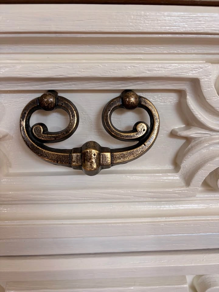 Refinished Vintage Cream Nightstand – Solid Wood Frame & Brass P - photo 2