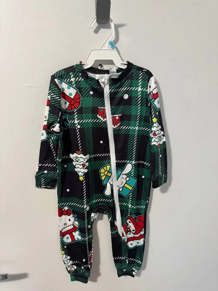 Hello kitty xmas sleeper- 6-12m