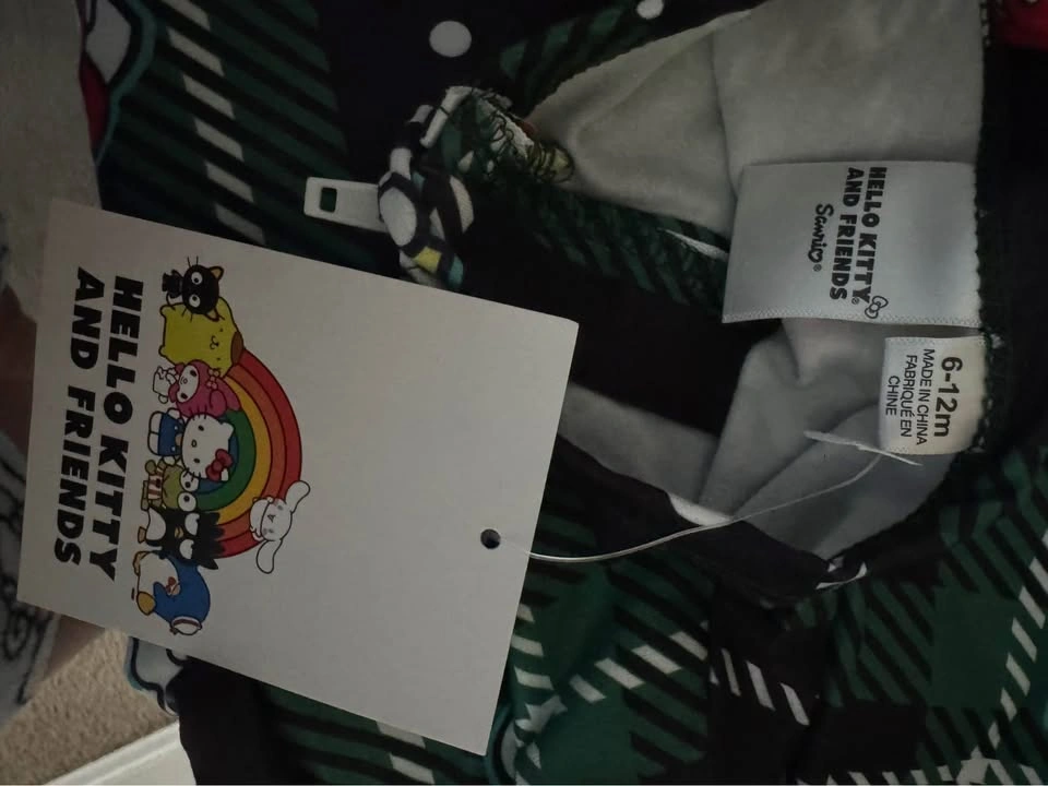 Hello kitty xmas sleeper- 6-12m - photo 3