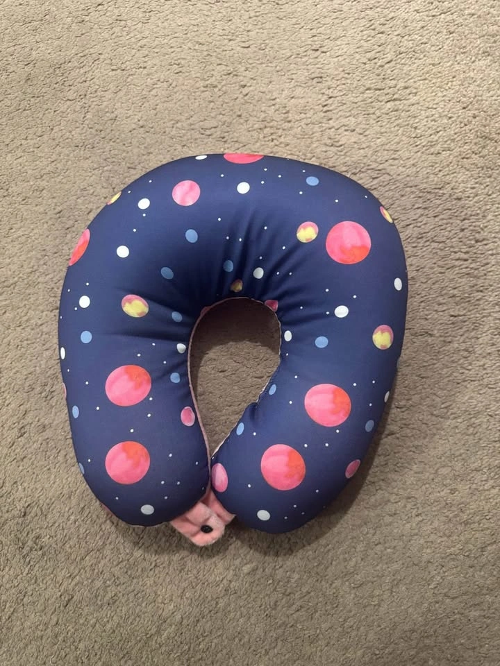 Cute neck pillow - photo 2