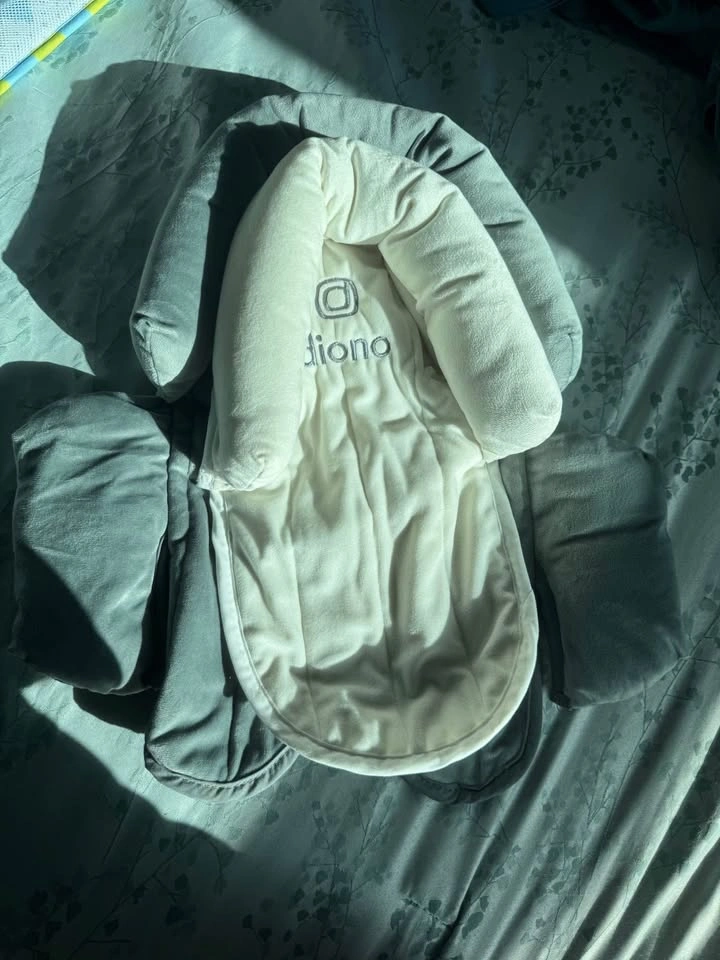 Head support pillows