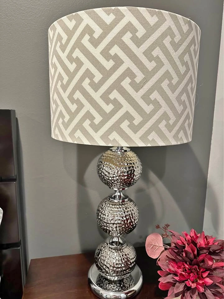 Elegant Silver Table Lamps – Set of 2