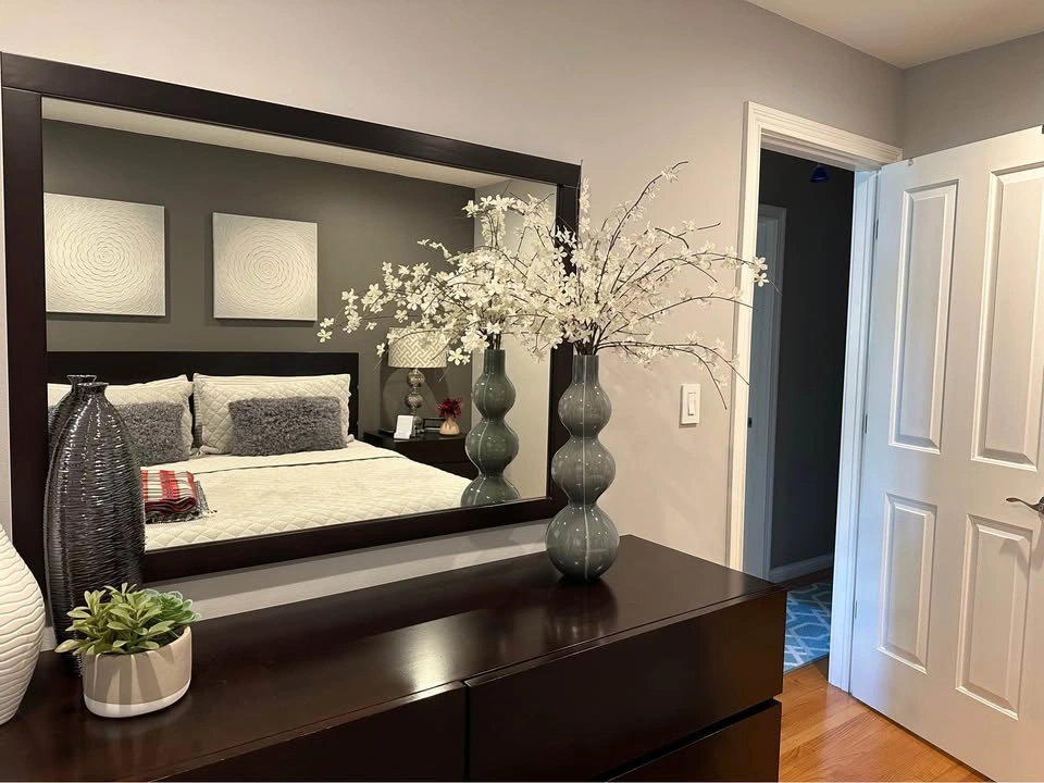 6 Drawer Dresser + Original Matching Mirror - photo 3