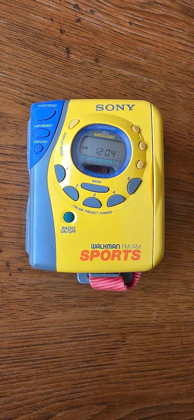 Sony Walkman Sports WM-FS493 AM/FM Cassette Player