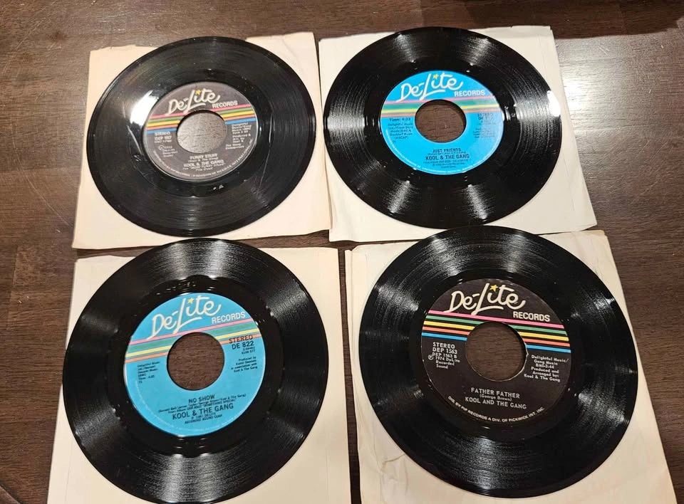 4 Kool and The Gang 45 RPM 7 inch Vinyl De-Lite Records - photo 3