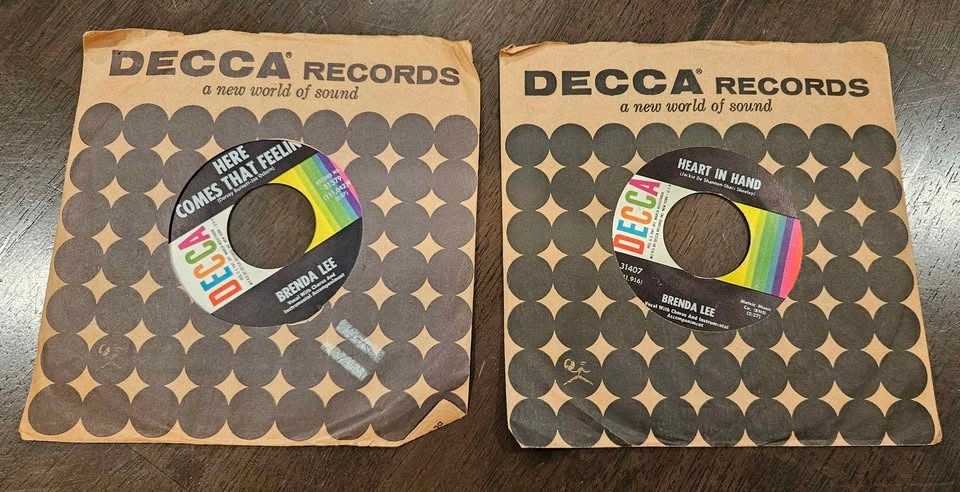 2 Brenda Lee 45 RPM 7 inch Decca Records - photo 2