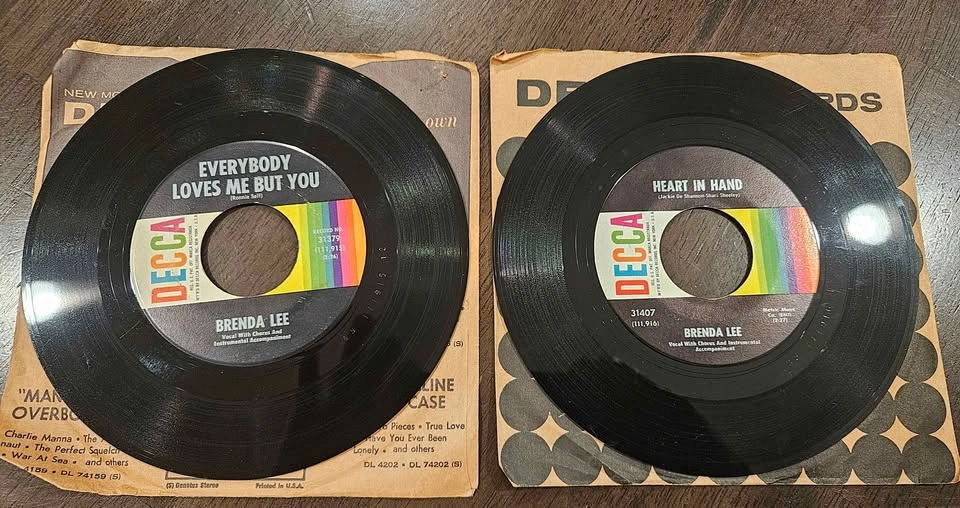 2 Brenda Lee 45 RPM 7 inch Decca Records - photo 3