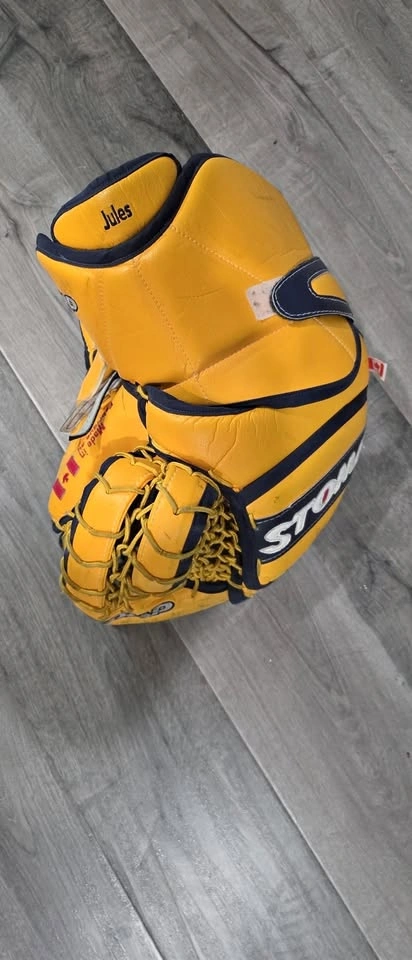 STOMP Ice Hockey Goalie Catch Glove – Yellow & Navy