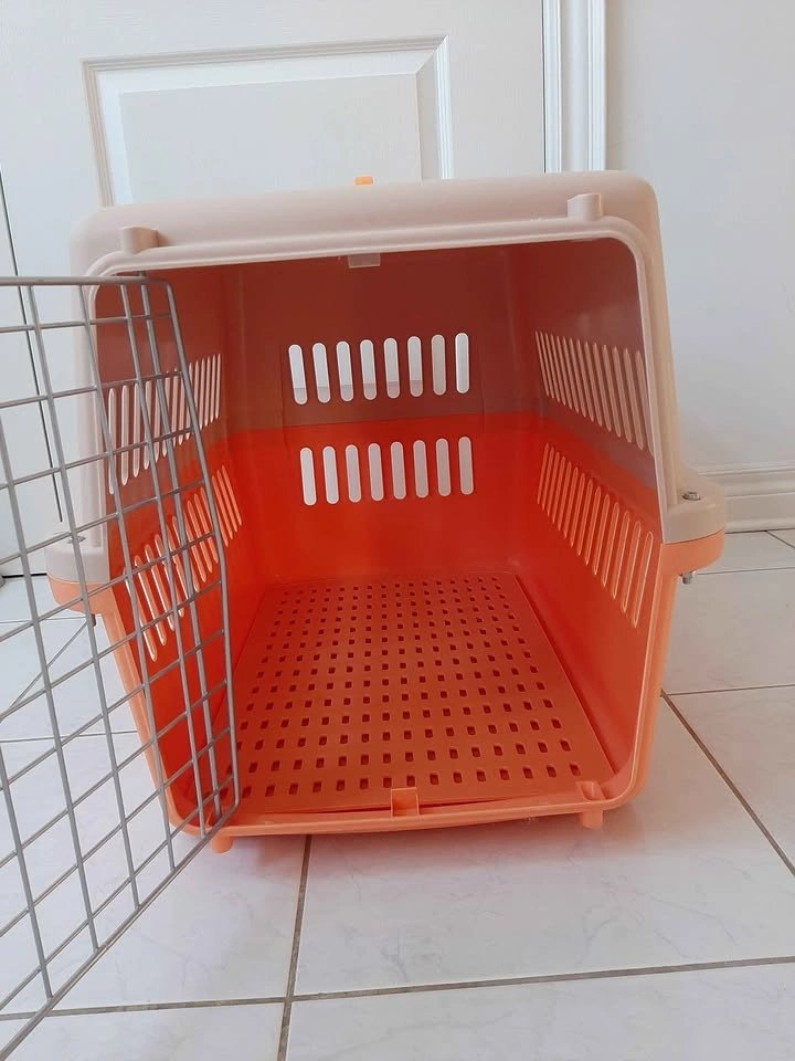 NEW New Orange and Beige Plastic Pet Carrier - photo 2