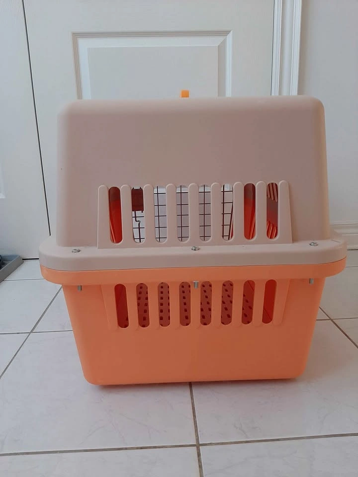 NEW New Orange and Beige Plastic Pet Carrier - photo 4