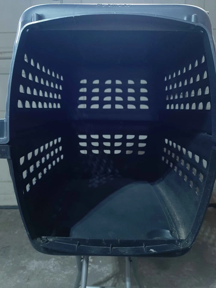 Grey and Black Plastic Pet Carrier - photo 5